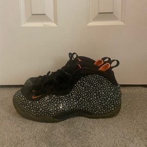 Air Foamposite 'Safari' Size 10.5  GOOD condition